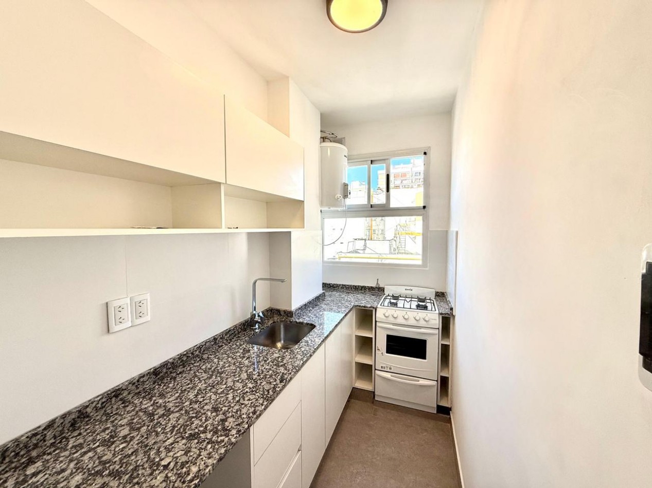 VENTA - DEPARTAMENTO PLAZA COLON - DOS AMBIENTES - FRENTE
