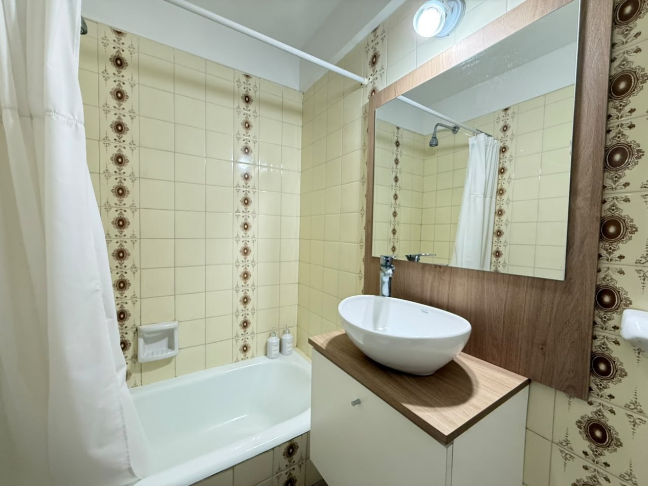 VENTA - DEPTO UN AMBIENTE - FRENTE - BALCON