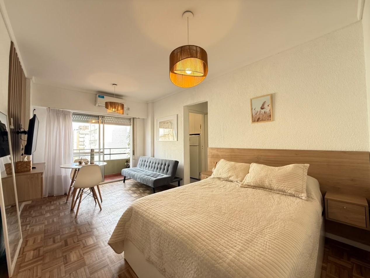 VENTA - DEPTO UN AMBIENTE - FRENTE - BALCON