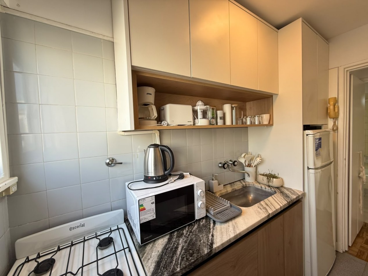 VENTA - DEPTO UN AMBIENTE - FRENTE - BALCON