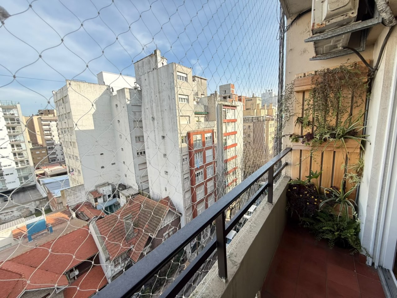 VENTA - DEPTO UN AMBIENTE - FRENTE - BALCON