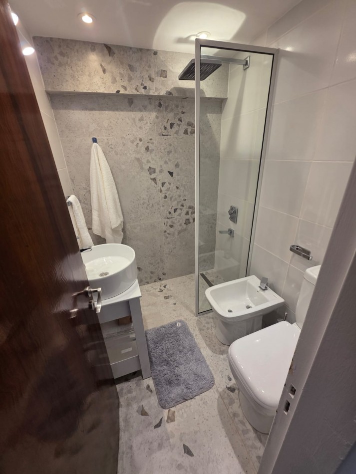 VENTA - DEPTO DOS AMBIENTES - RECICLADO - ALDREY