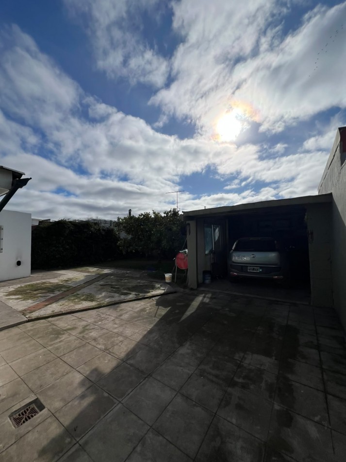 VENTA - CASA 4 AMBIENTES - PARQUE