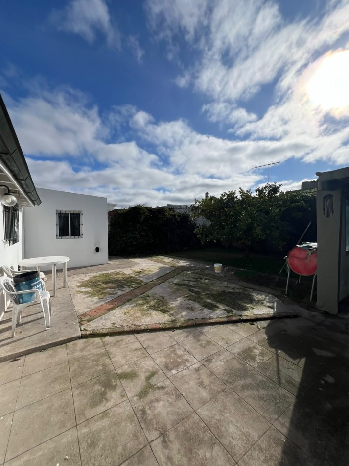 VENTA - CASA 4 AMBIENTES - PARQUE