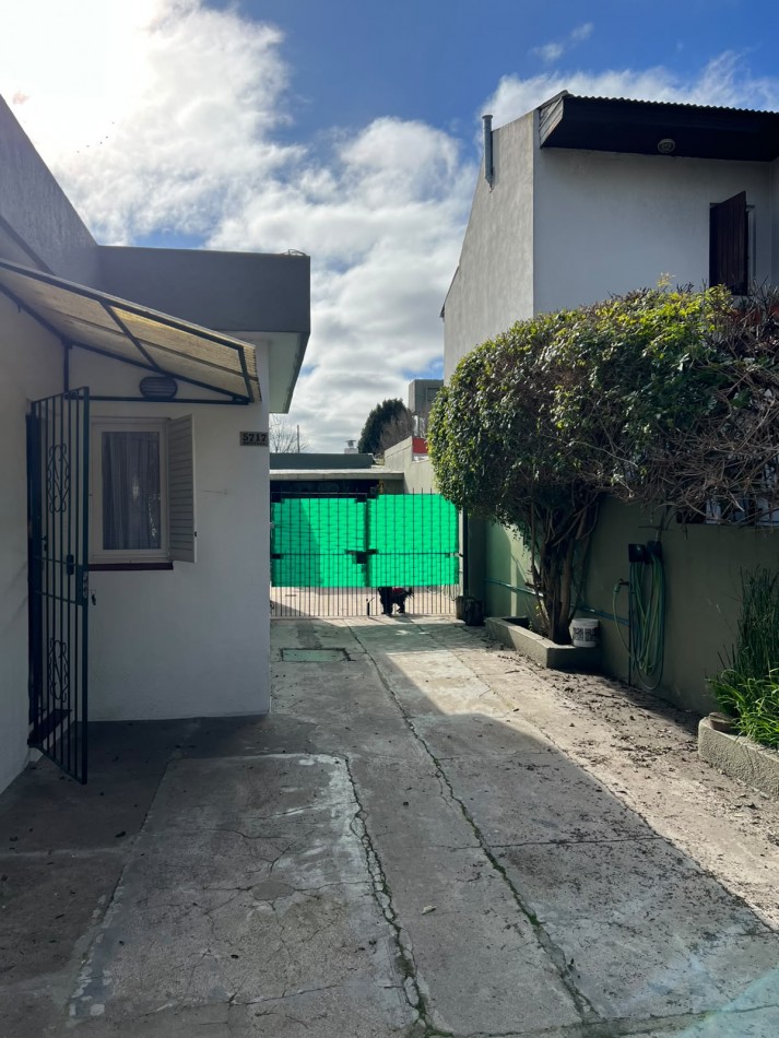 VENTA - CASA 4 AMBIENTES - PARQUE