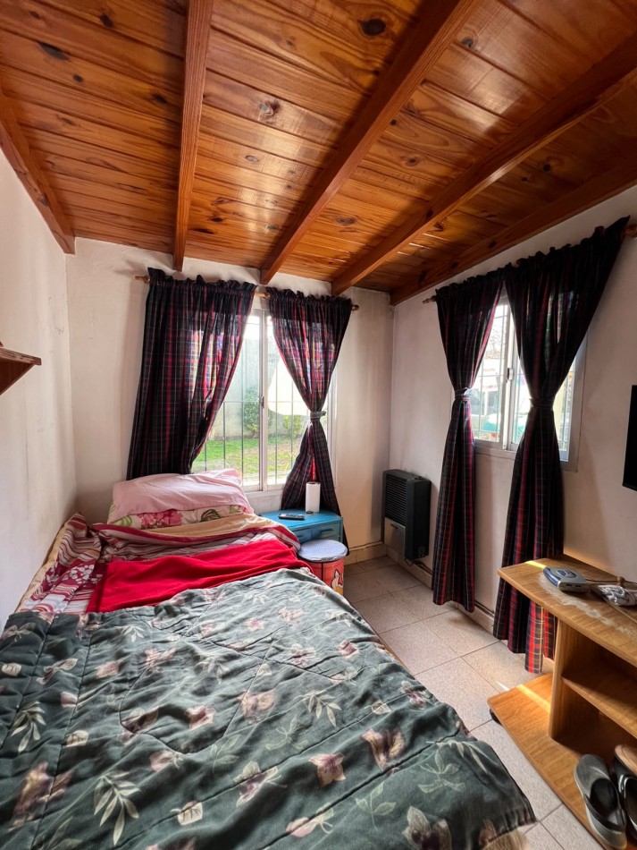 VENTA - CASA 4 AMBIENTES - PARQUE