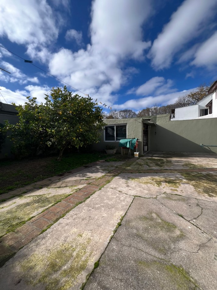 VENTA - CASA 4 AMBIENTES - PARQUE