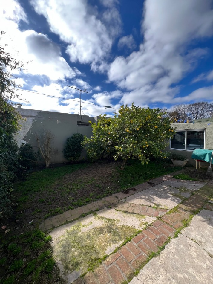 VENTA - CASA 4 AMBIENTES - PARQUE