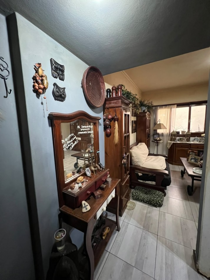 VENTA - DEPTO TRES AMBIENTES - CENTRO