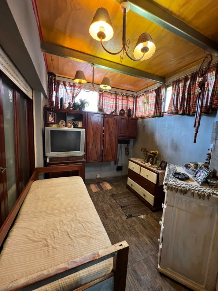 VENTA - DEPTO TRES AMBIENTES - CENTRO