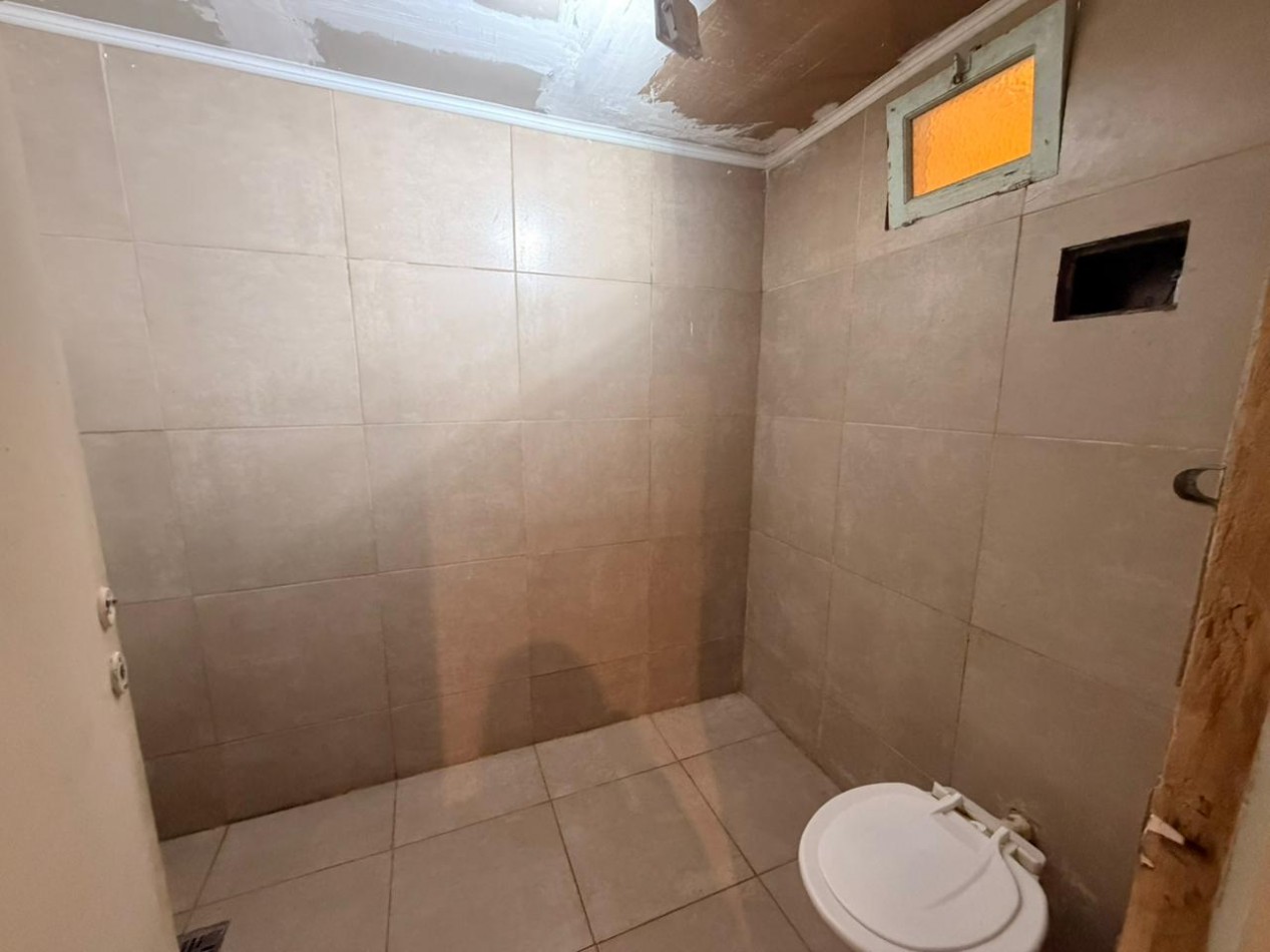 VENTA - CASA DOS AMBIENTES + DEPTO