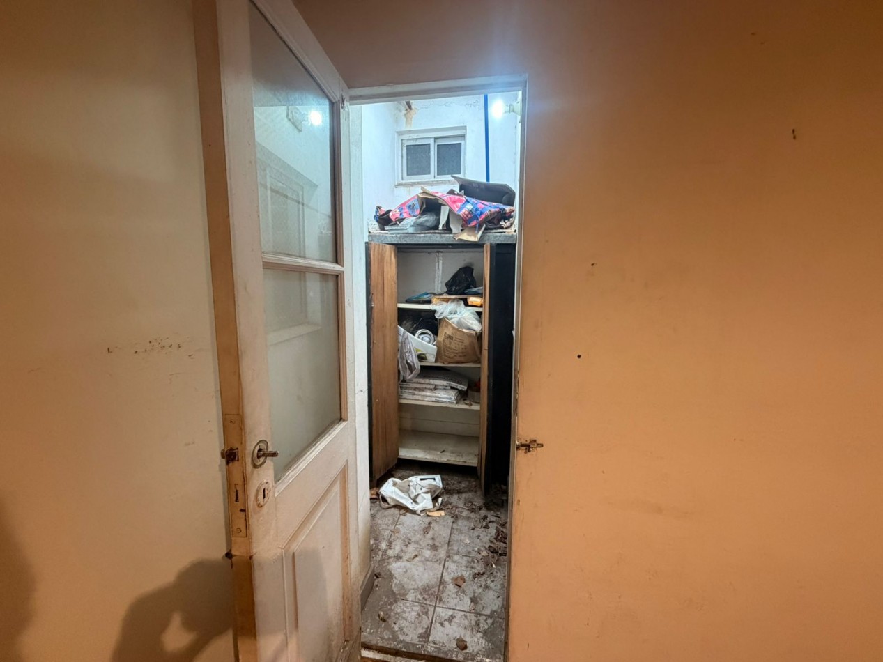 VENTA - CASA DOS AMBIENTES + DEPTO