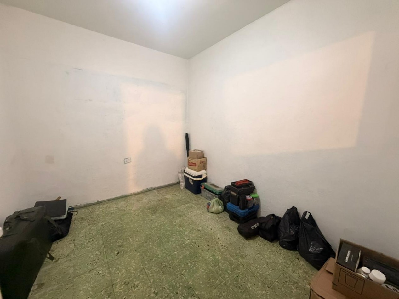 VENTA - CASA DOS AMBIENTES + DEPTO