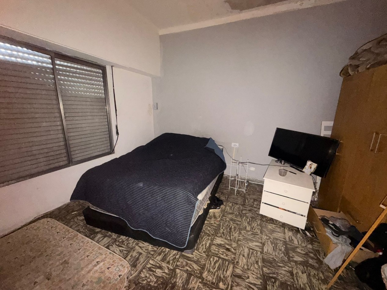 VENTA - CASA DOS AMBIENTES + DEPTO