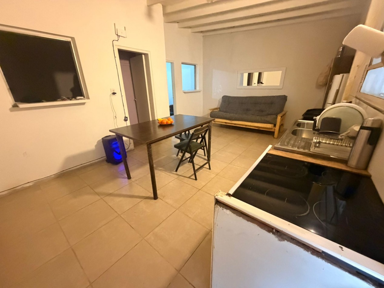 VENTA - CASA DOS AMBIENTES + DEPTO