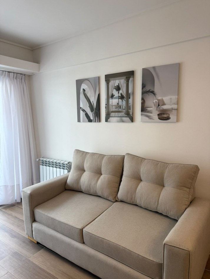 VENTA - DEPTO TRES AMBIENTES - FRENTE - COCHERA