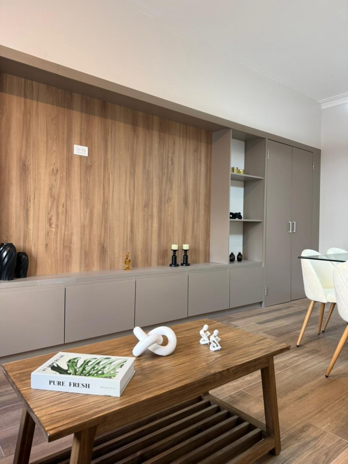 VENTA - DEPTO TRES AMBIENTES - BALCON - A UNA CUADRA DEL MAR