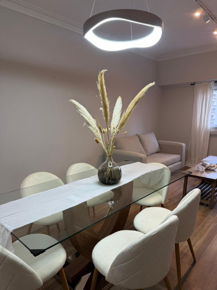 VENTA - DEPTO TRES AMBIENTES - BALCON - A UNA CUADRA DEL MAR