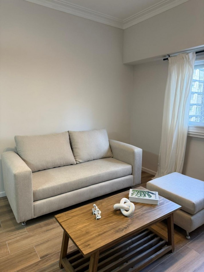 VENTA - DEPTO TRES AMBIENTES - BALCON - A UNA CUADRA DEL MAR