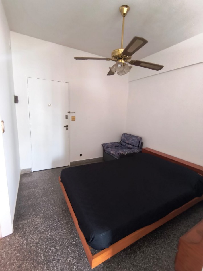 VENTA - DEPTO UN AMBIENTE CON BALCON - GUEMES