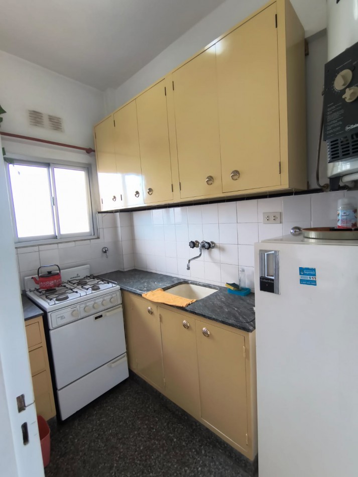 VENTA - DEPTO UN AMBIENTE CON BALCON - GUEMES