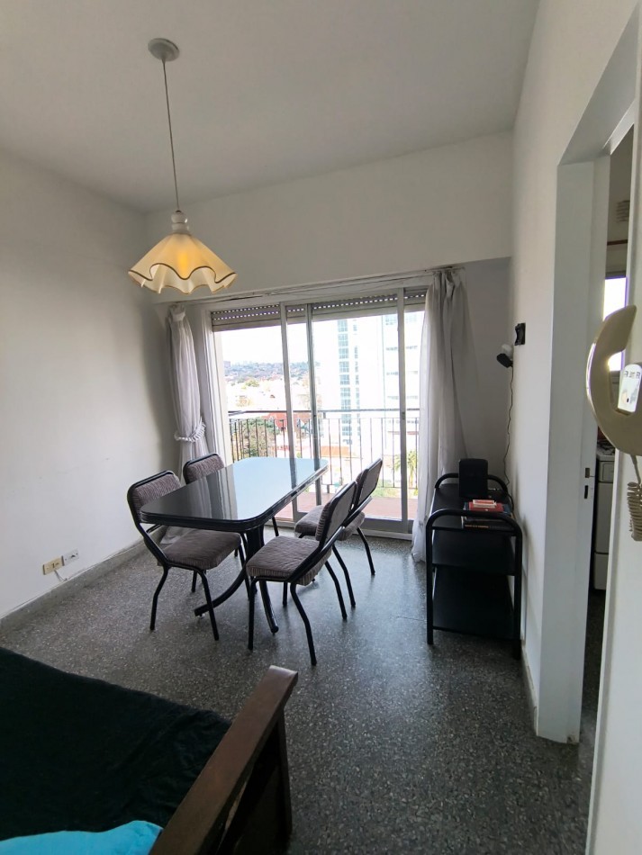 VENTA - DEPTO UN AMBIENTE CON BALCON - GUEMES