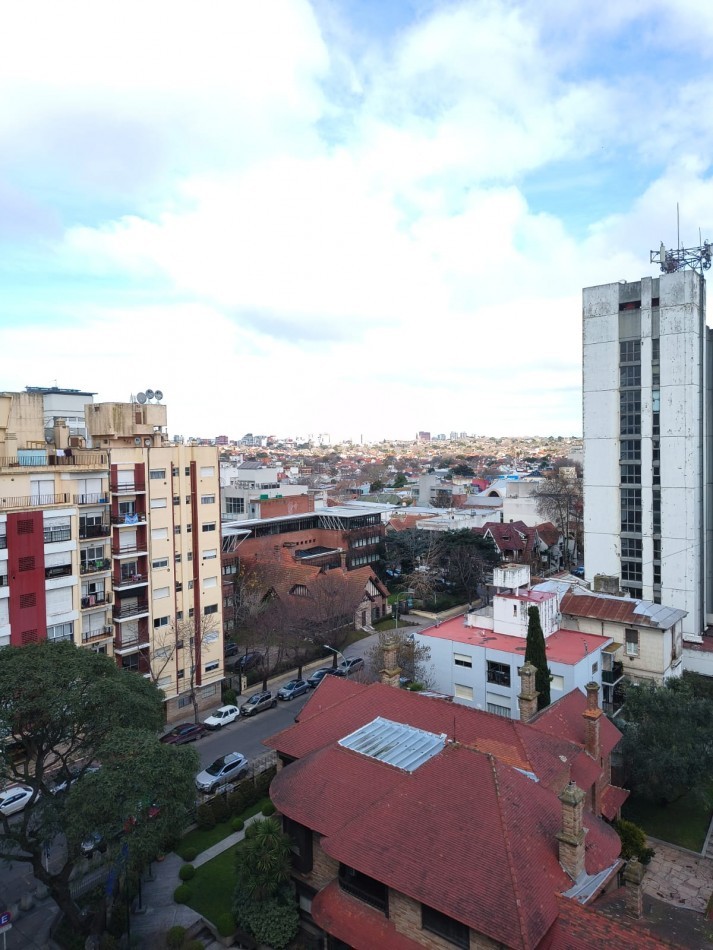 VENTA - DEPTO UN AMBIENTE CON BALCON - GUEMES