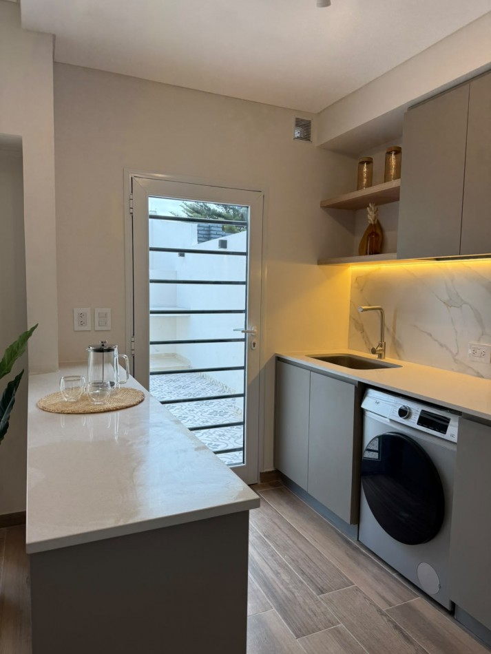 DUPLEX 4 AMBIENTES - COCHERA - PARQUE LURO