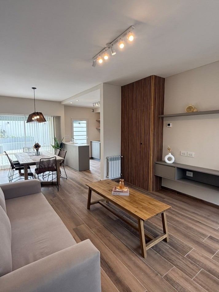 DUPLEX 4 AMBIENTES - COCHERA - PARQUE LURO