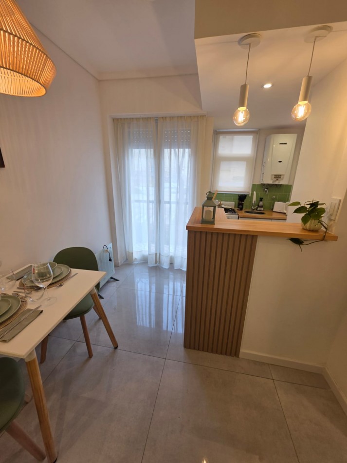 VENTA - DEPTO UN AMBIENTE - FRENTE - BALCON