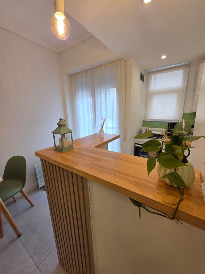 VENTA - DEPTO UN AMBIENTE - FRENTE - BALCON