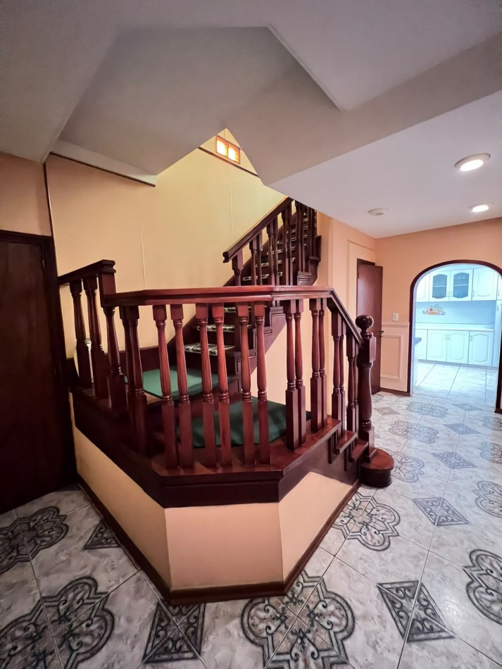 EN VENTA IMPORTANTE CHALET