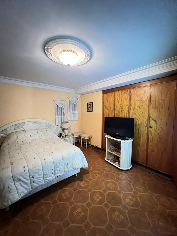 EN VENTA IMPORTANTE CHALET