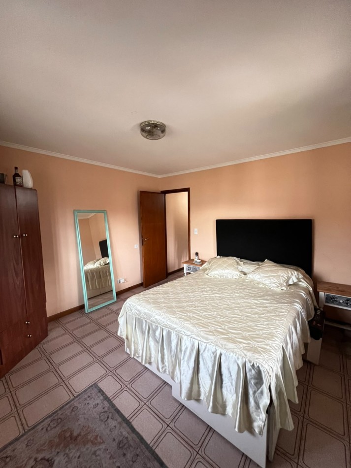 EN VENTA IMPORTANTE CHALET