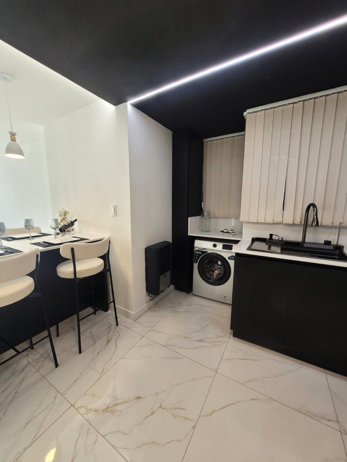 VENTA - DEPTO TRES AMBIENTES - BALCON - VISTA AL MAR 