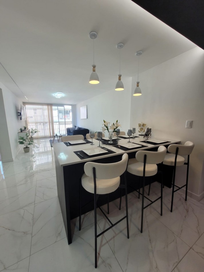 VENTA - DEPTO TRES AMBIENTES - BALCON - VISTA AL MAR 