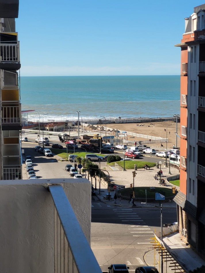 VENTA - DEPTO TRES AMBIENTES - BALCON - VISTA AL MAR 