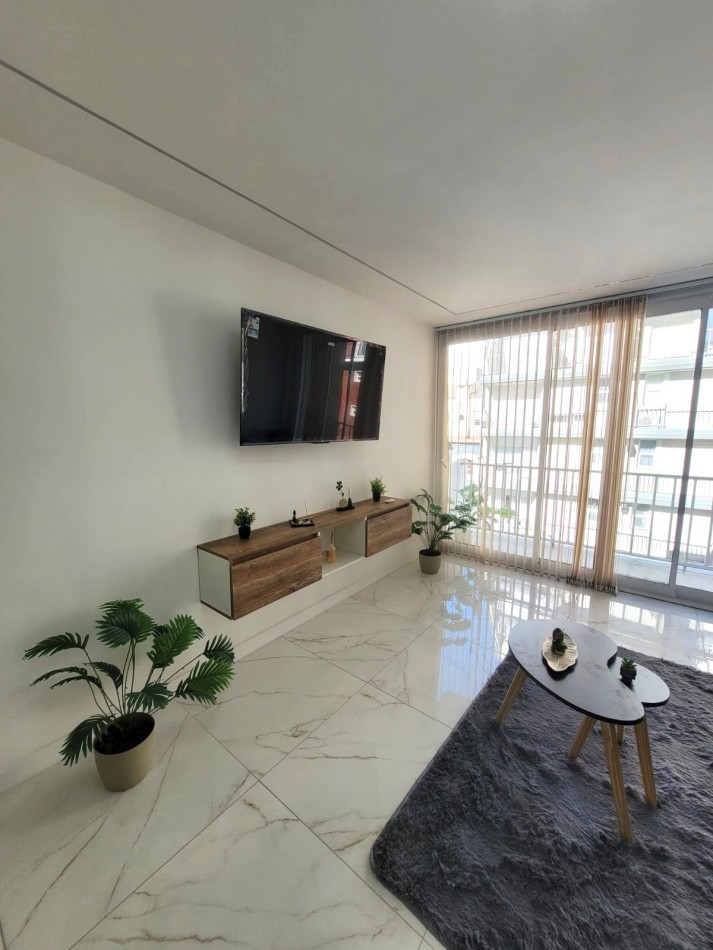 VENTA - DEPTO TRES AMBIENTES - BALCON - VISTA AL MAR 