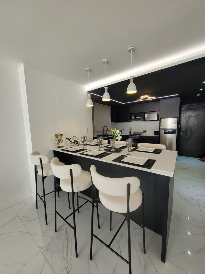 VENTA - DEPTO TRES AMBIENTES - BALCON - VISTA AL MAR 