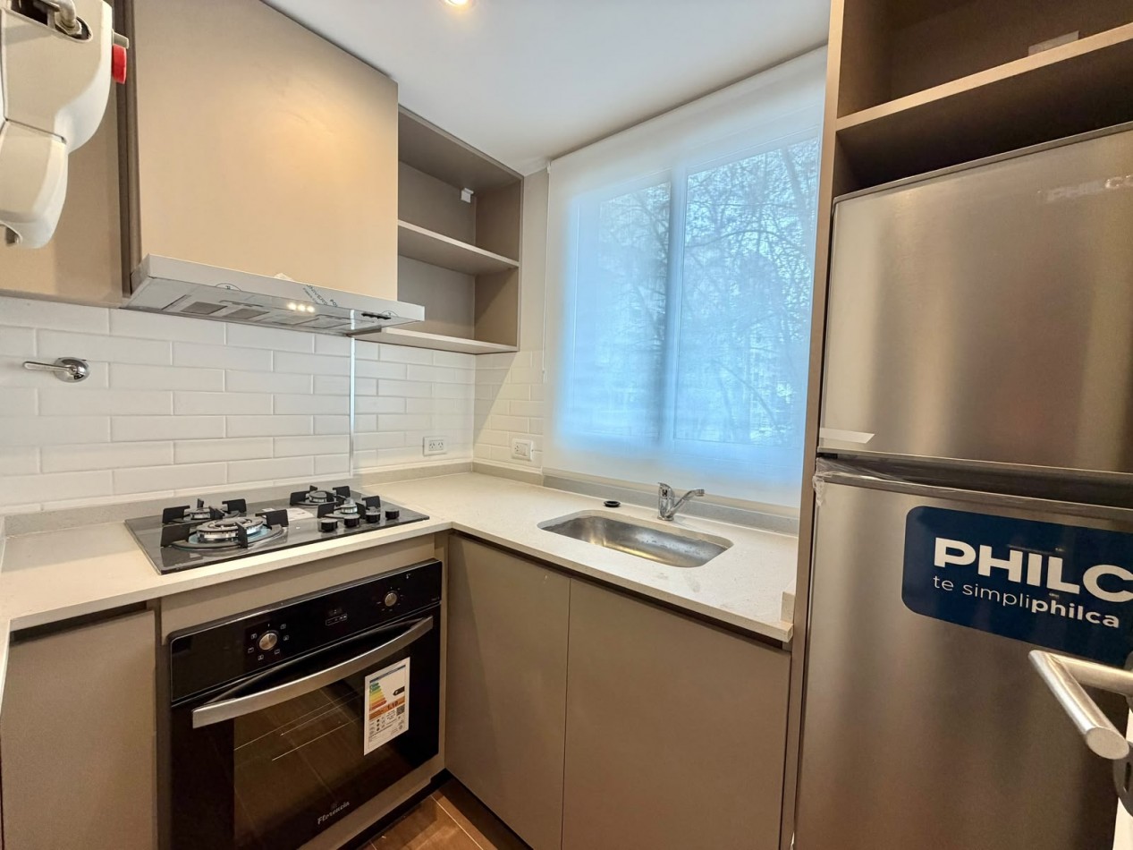 VENTA - DEPTO DOS AMBIENTES - FRENTE - BALCON