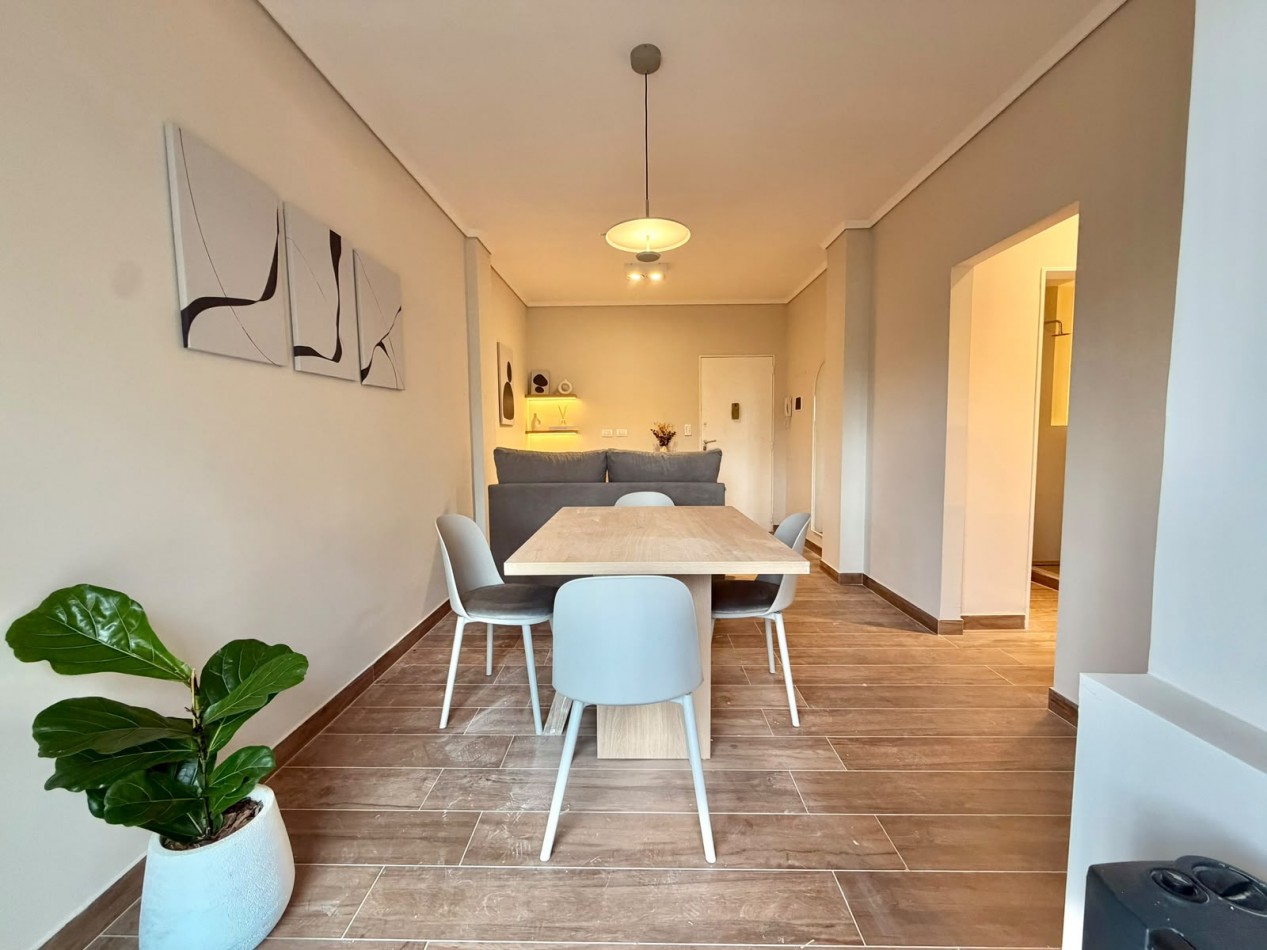 VENTA - DEPTO DOS AMBIENTES - FRENTE - BALCON