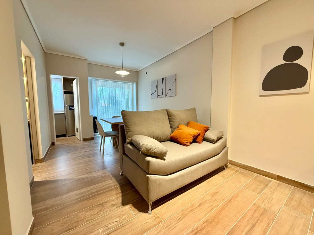 VENTA - DEPTO DOS AMBIENTES - FRENTE - BALCON