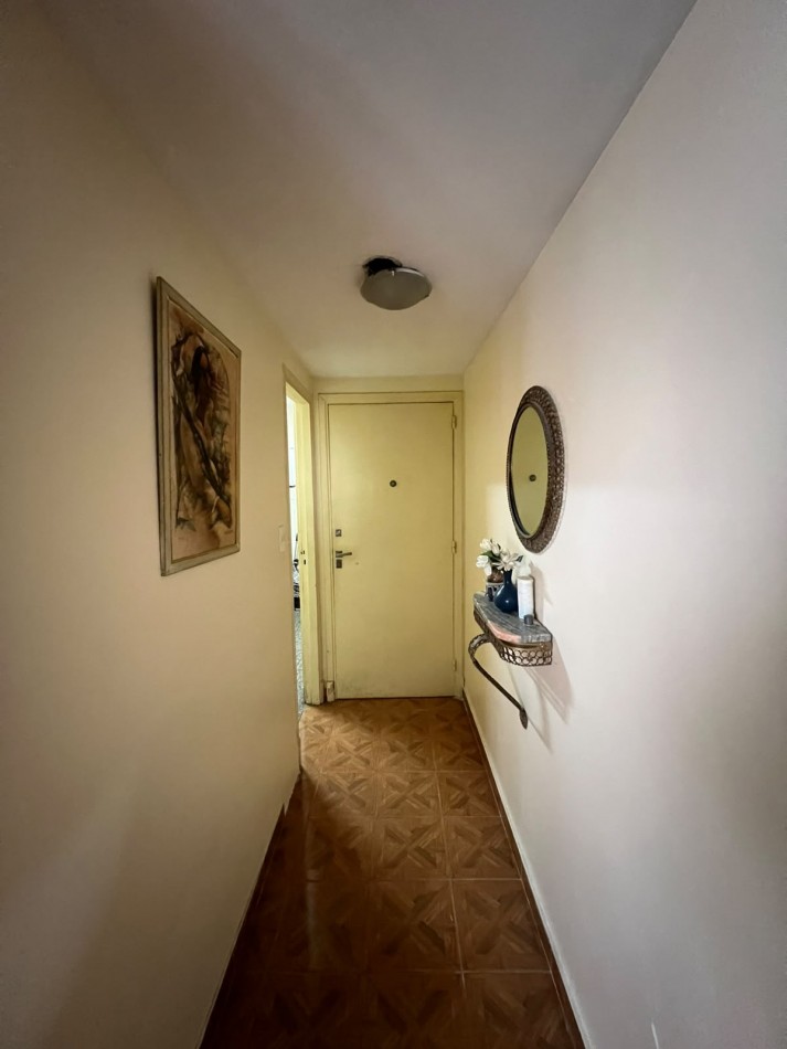 VENTA - DEPTO DOS AMBIENTES - CONTRAFRENTE - ESPACIO DE COCHERA - PLAZA COLON