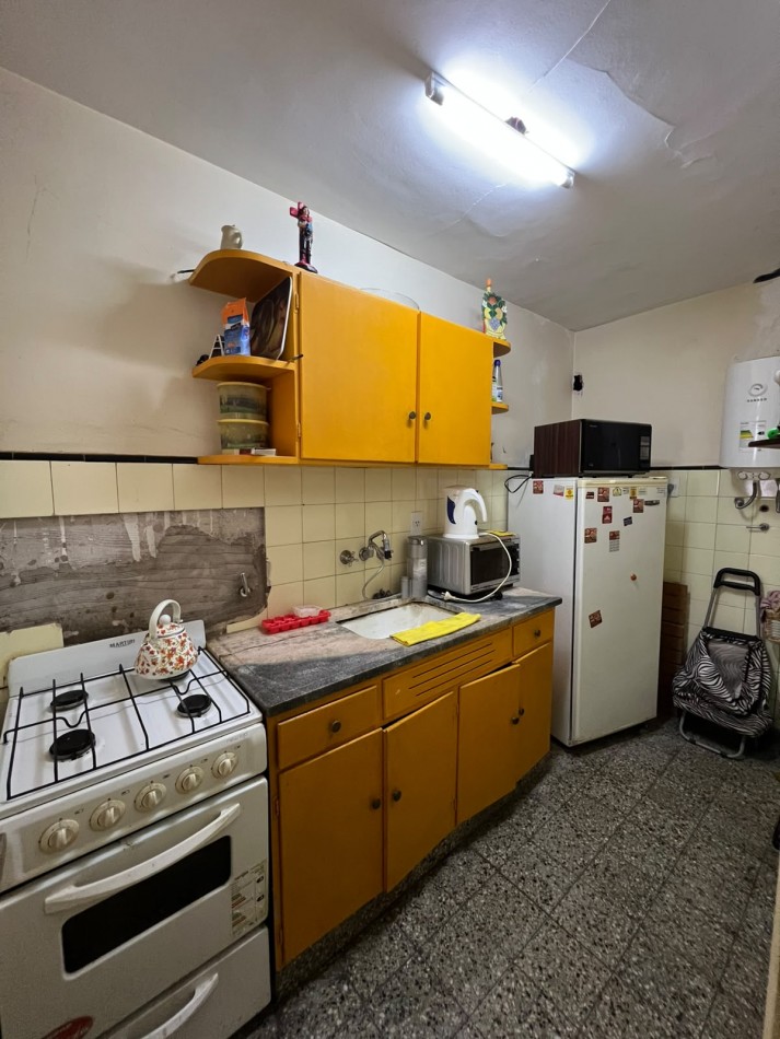 VENTA - DEPTO DOS AMBIENTES - CONTRAFRENTE - ESPACIO DE COCHERA - PLAZA COLON