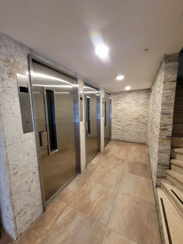VENTA - DEPTO DOS AMBIENTES - PLAZA COLON