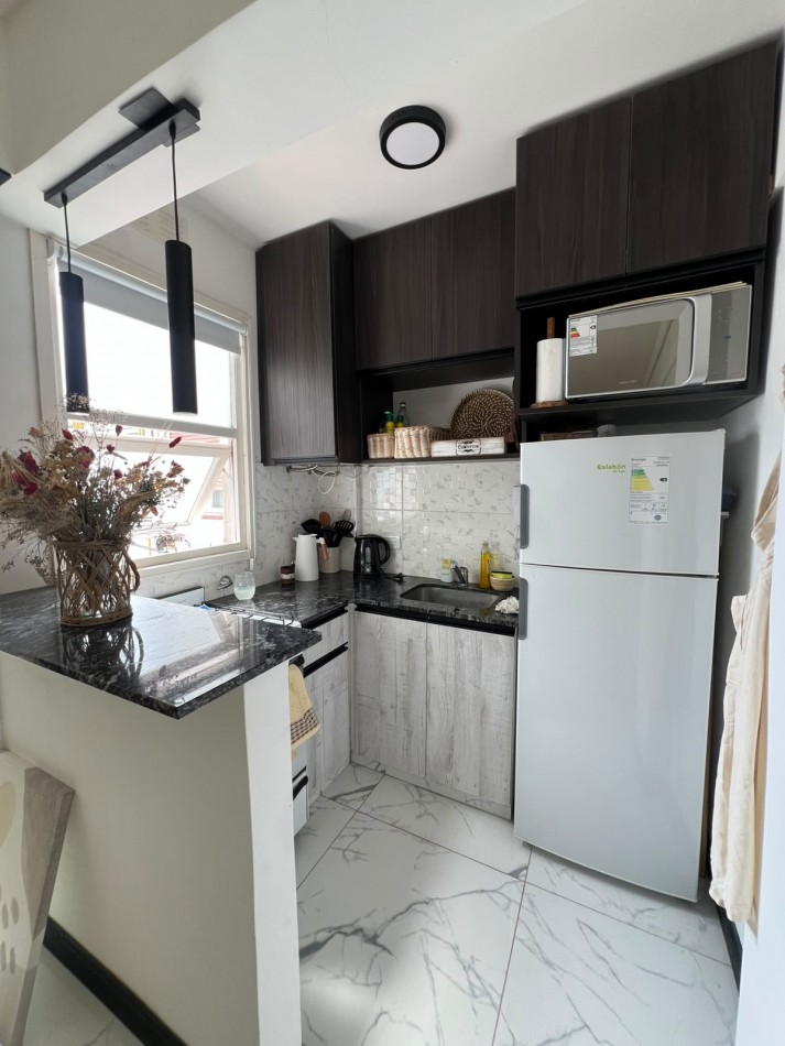 EN VENTA DEPARTAMENTO UN AMBIENTE RECICLADO