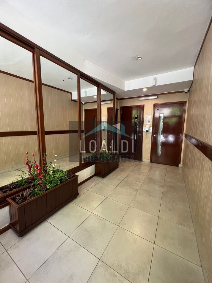 VENTA - DEPTO DOS AMBIENTES - BALCON - CENTRO
