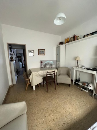 DEPARTAMENTO DE 2 AMB- ZONA VARESE