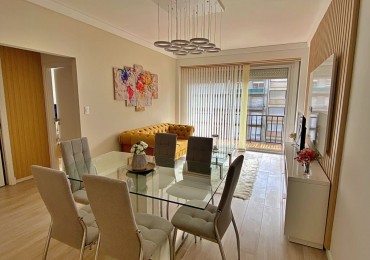  HERMOSO DEPARTAMENTO EN VENTA - 3 AMBIENTES CON BALCON - PLAZA COLON