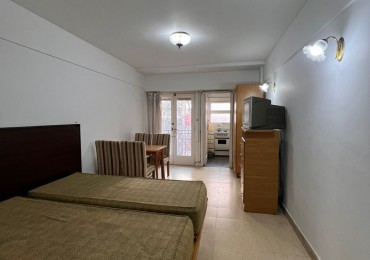 VENTA - DEPTO UN AMBIENTE - FRENTE - BALCON
